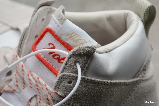 CW3092-100 Notre Orewood High Nike Light Dunk Brown 0112